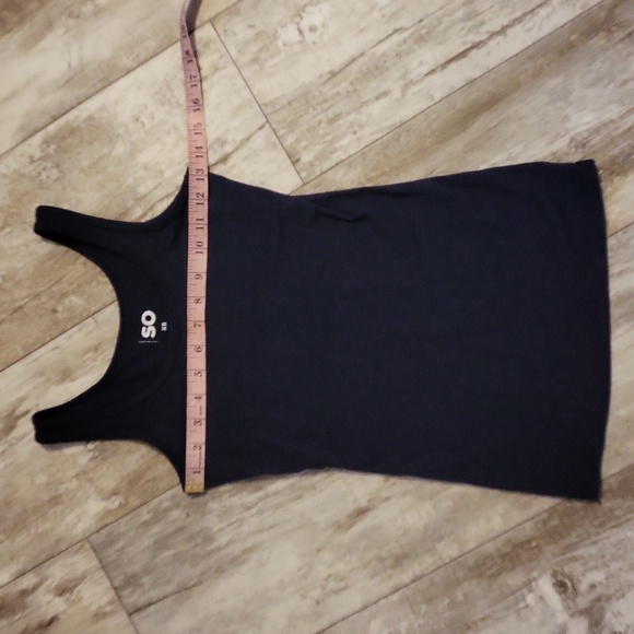 3 SO The Favorite Scoopneck Tank Tops - Picture 14 of 15